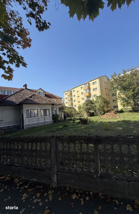 Teren de vânzare, acces pavat, utilități complete
