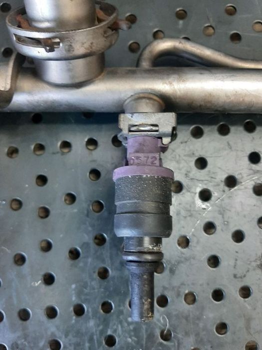 injector mercedes clk c208 111982  2.3 b 0000787249