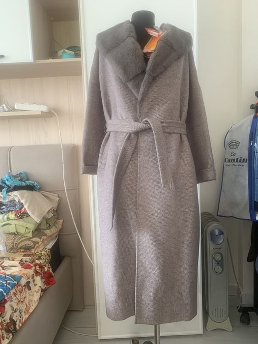 Продам Пальто новое 48-52