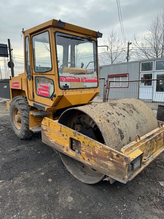 Excavator pe roti, buldoexcavator cu picon, cilindri compactori 2-14 t