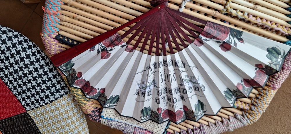 Evantai lux Hendrick's!