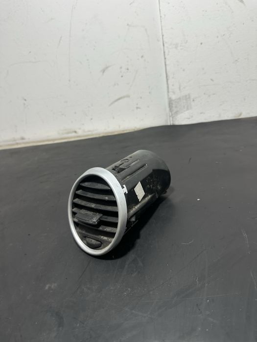 Gura ventilatie aer Mercedes ML W164 ML320 ML280