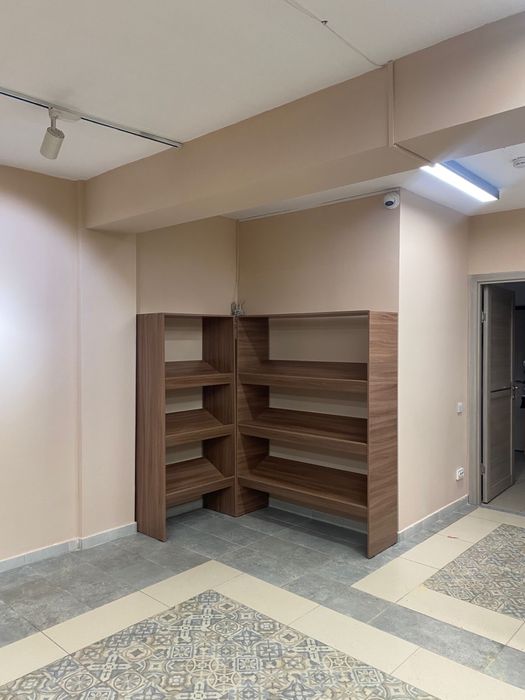 Шкафы, полки, витрины, ресепшен