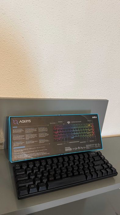 Tastatură Gaming Wireless mecanica AQIRYS Mira, Bluetooth, USB, Layout US, negru, folosită