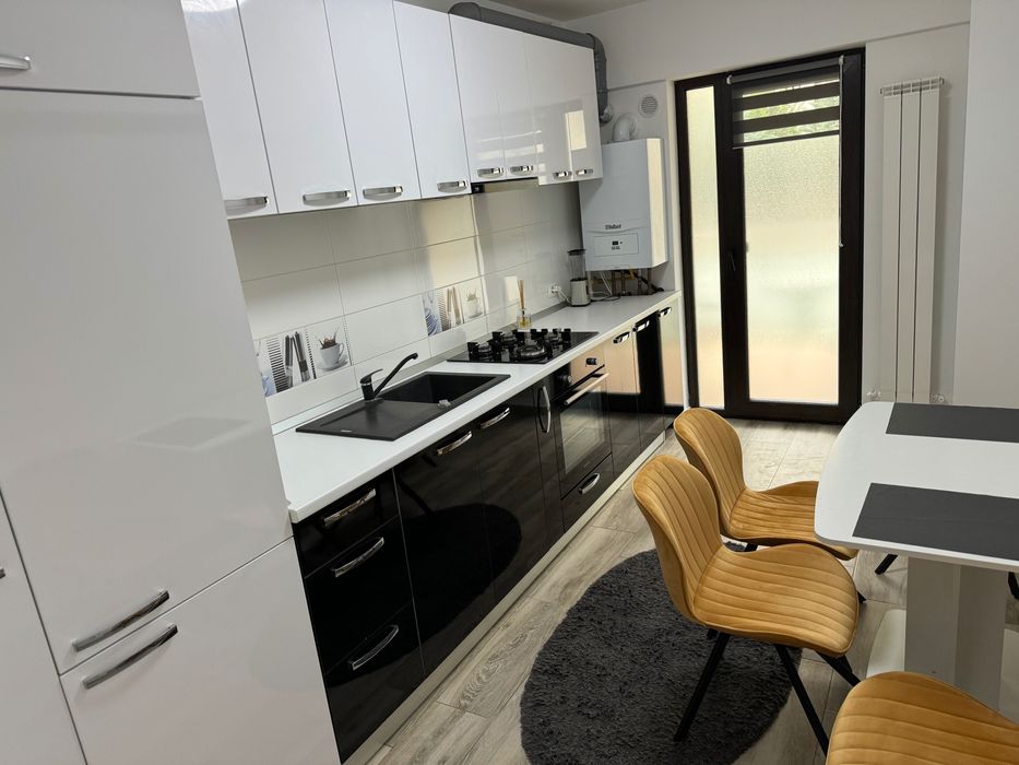 Apartament 1 camera, decomandat cu loc de parcare inclus in pret, ERA