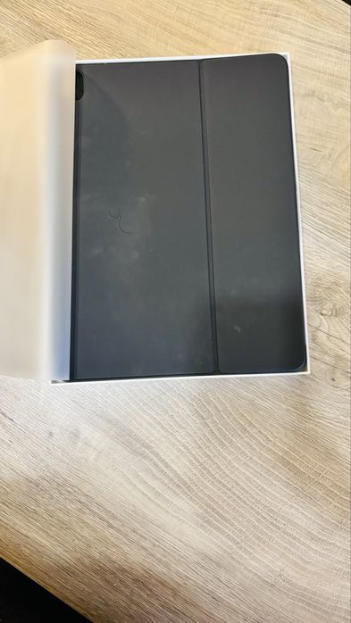 Husa iPad tableta 12.9 inch Smart Keyboard Folio cu tastatura