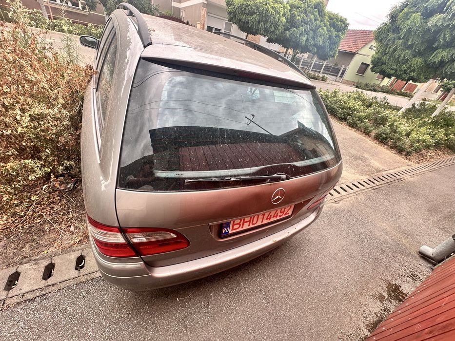 Mercedes E class 3.2  acept si schimburi