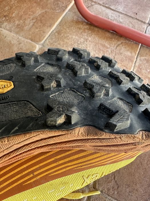 Маратонки merrell agility peak