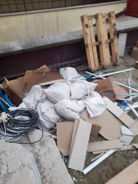 Evacuam moloz si mobila veche debarasam apartamente