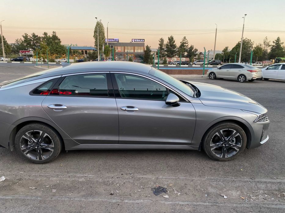 Продам в Ташкенте.KIA K5