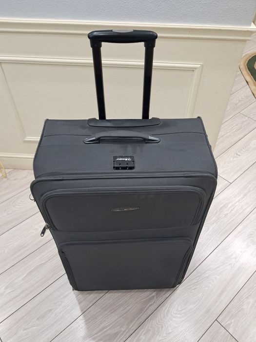 Чемодан большой продам.