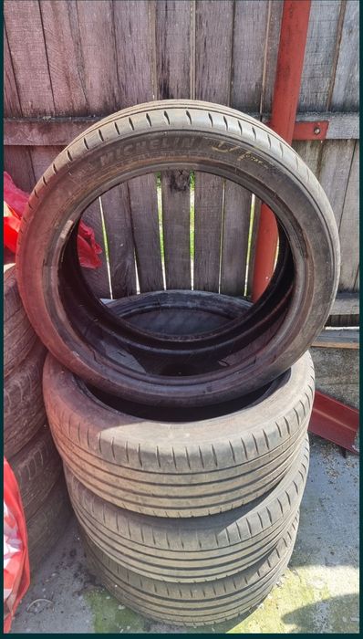 Anvelope Michelin Pilot Sport 4  225/45 ZR19