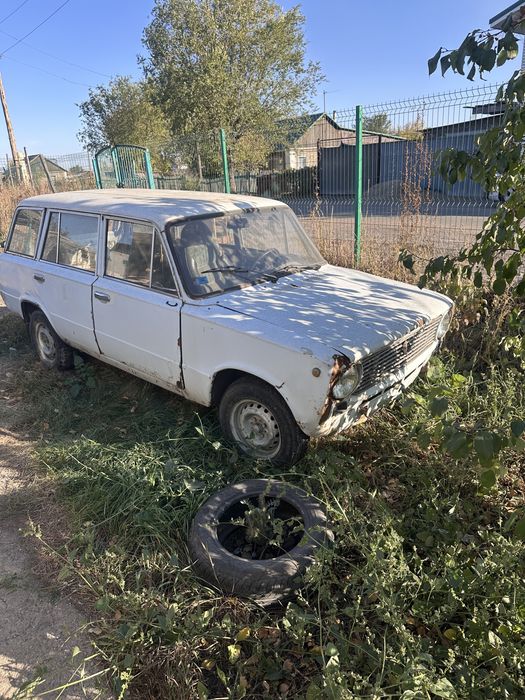 Продам ваз 2102.
