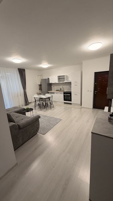 Inchiriez apartament Eroilor
