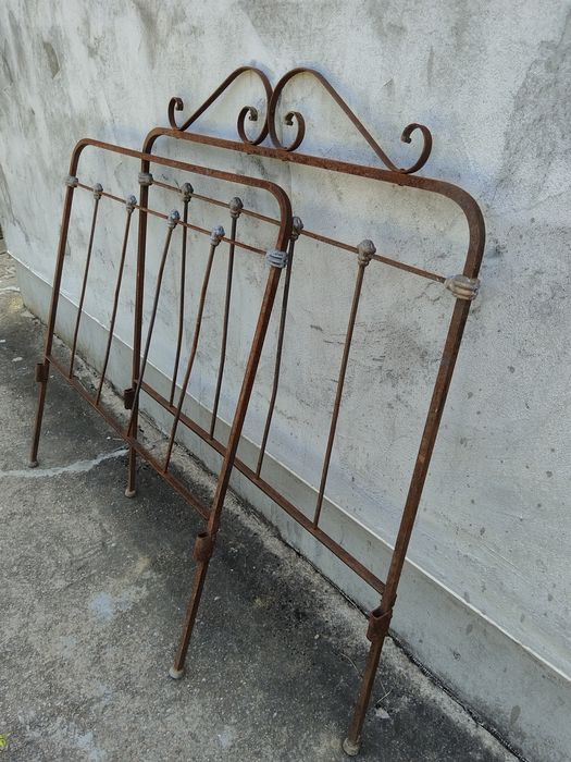 Комплект Стари Ковани Табли От Ретро Легло / 20кг.