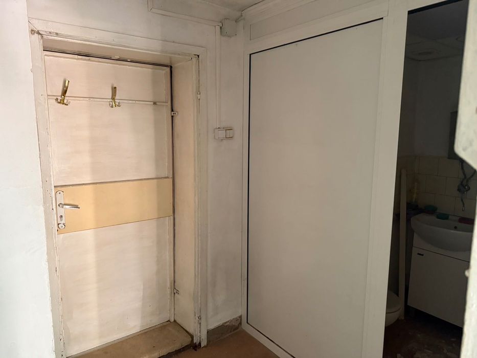 Дава се под наем Гараж / Паркомясто в Пловдив, Център - 23 кв.м за 219.3 € - Снимка #4