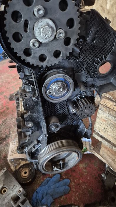 Vând bloc motor 1.6 tdi CAY