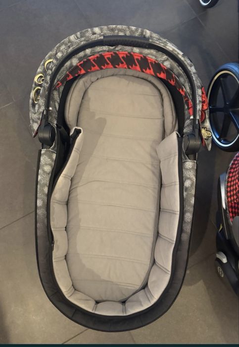 Cărucior Cybex "Rebellious" 3 în 1