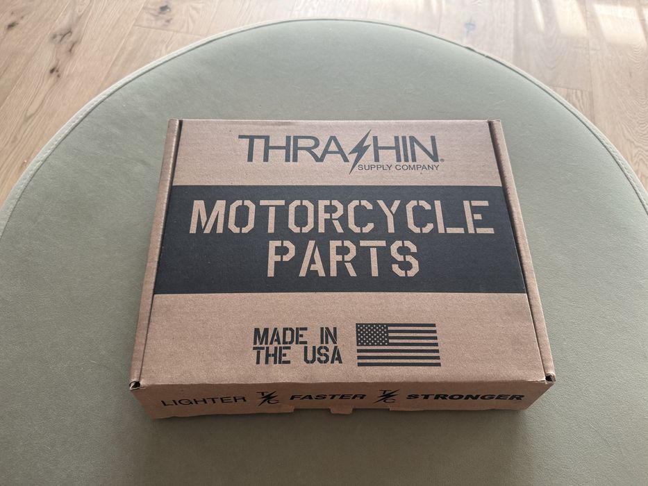 Scărițe Thrashin Supply Co. Apex Mini Negru Softail (2018-2024)