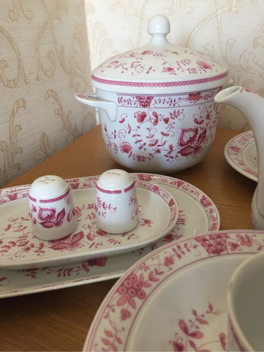 Продам сервиз чайно- столовый Германия