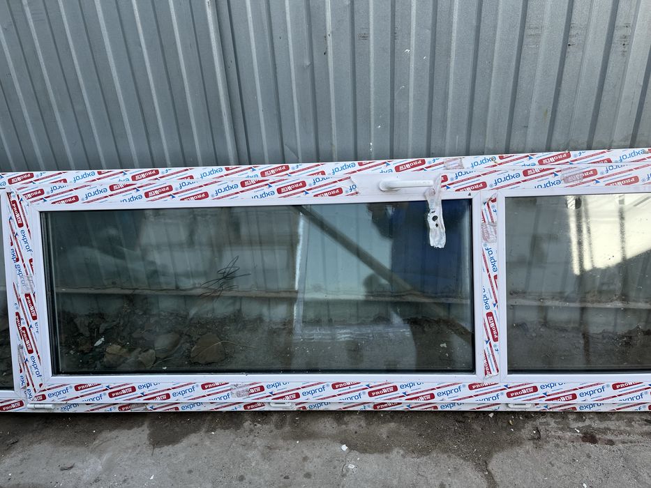 Новая пластиковая дверь