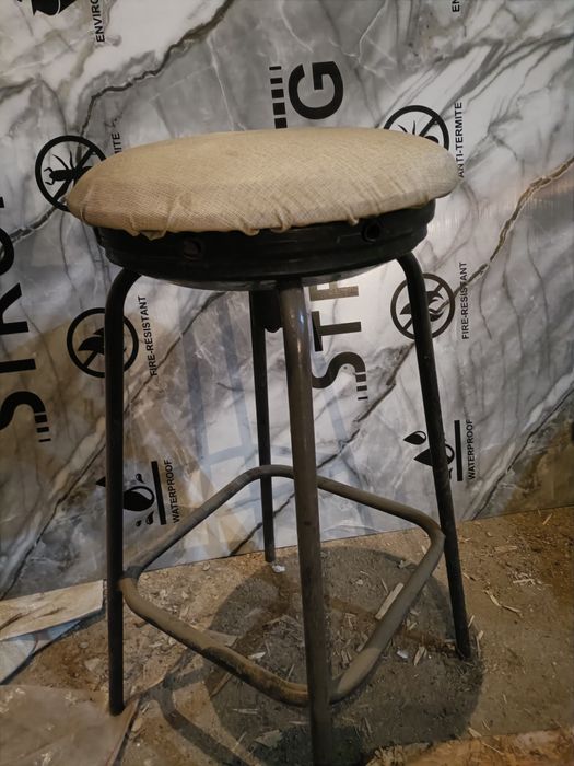 Продам Табуретки, стулья барные