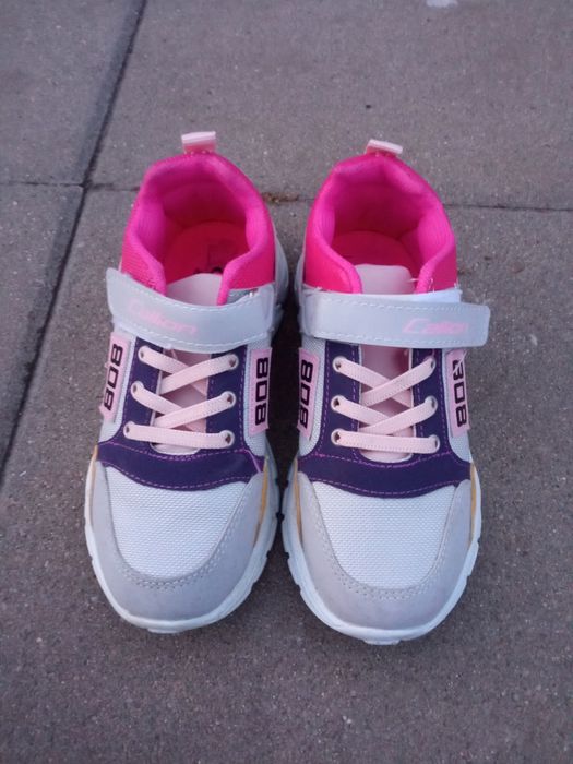 Детски маратонки за момиче