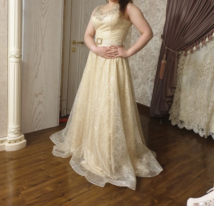 Вечернее платье. Б/у в отличном состоянии