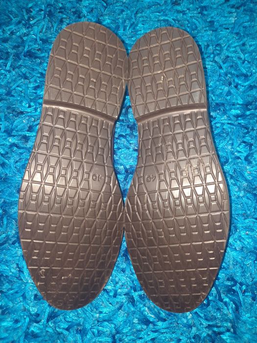 crampoane adidas m.42, pantofi maro m.40, adidași negri cu alb