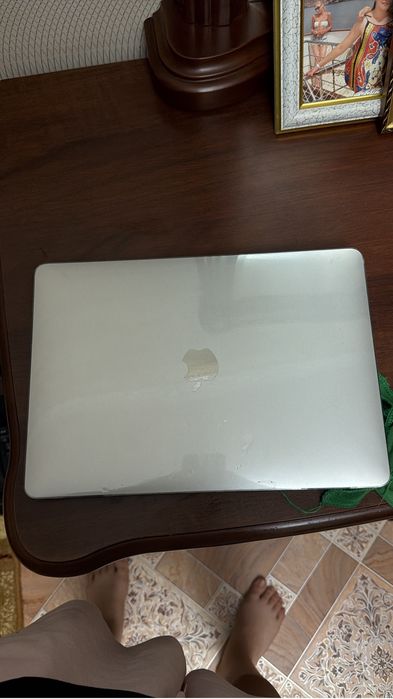 Продам Macbook air 13 M1