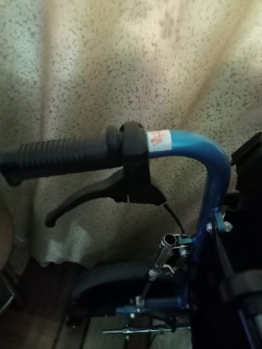 Продается детская инвалидная коляска