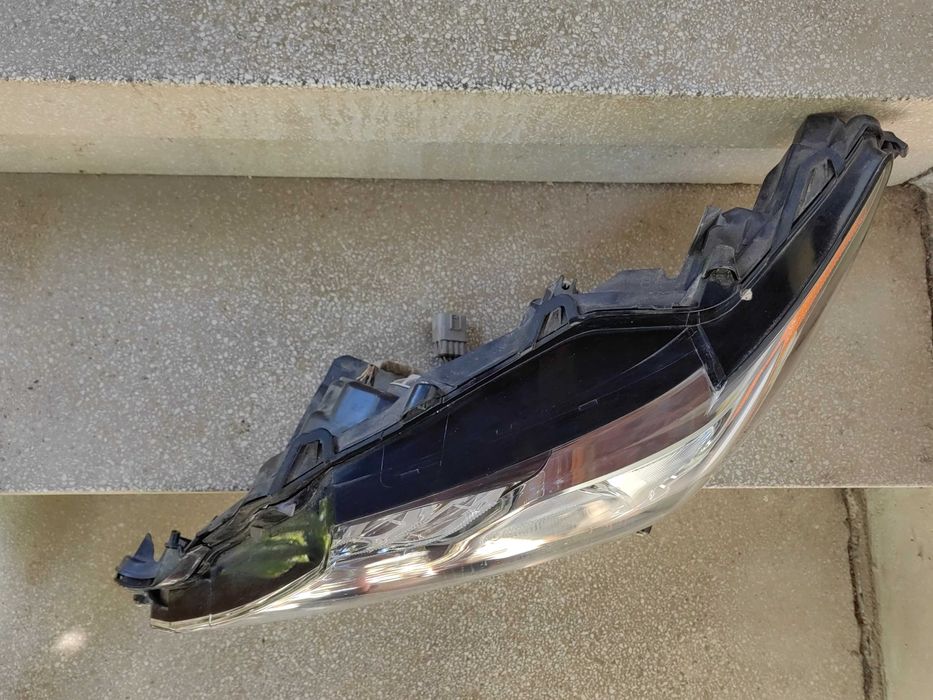 Фар Toyota Camry Xv70 2017 LED ляв / Фар Тойота Камри Оригинален