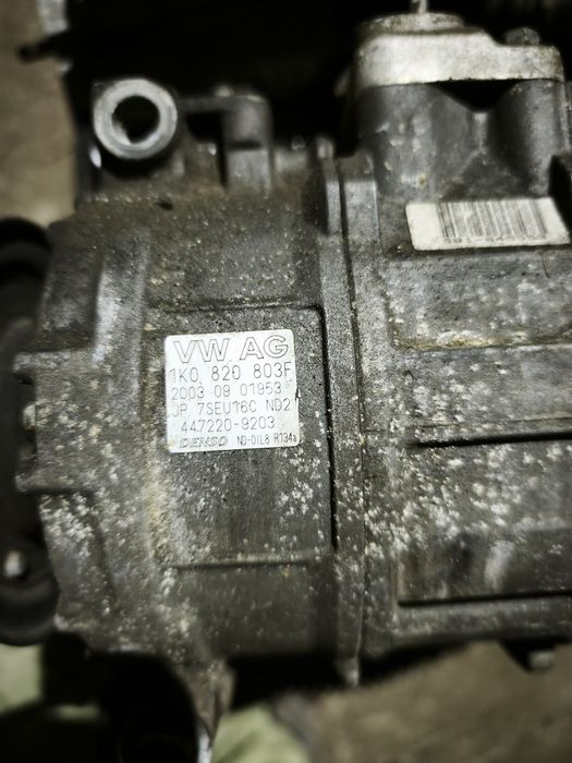 Compresor AC vw Golf 5 1.6 FSI 85kw 115cp cod BAG cod piesa 1K0 820803F