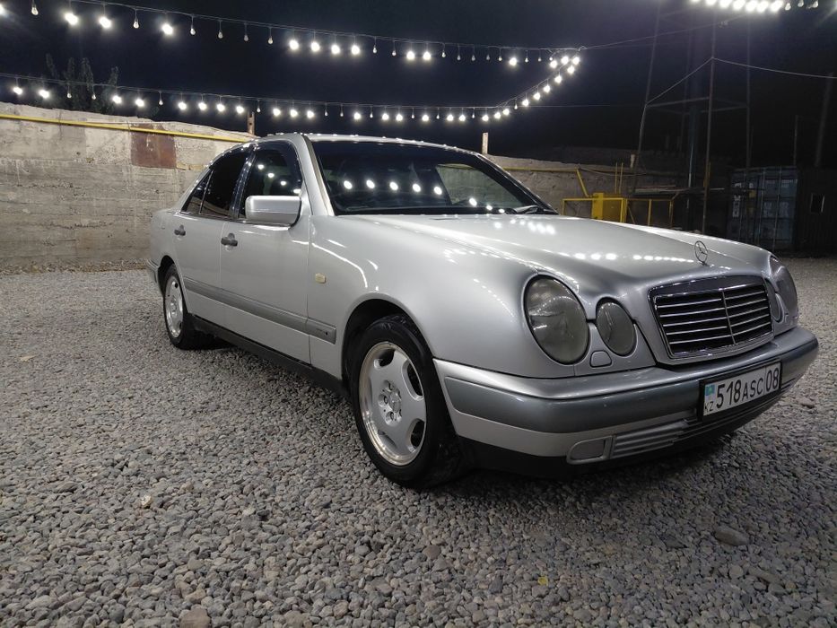 Срочно продам мерседес  W210