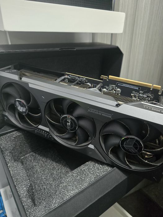 Placa video Asus TUF  GeForce Rtx 4080.Factura.