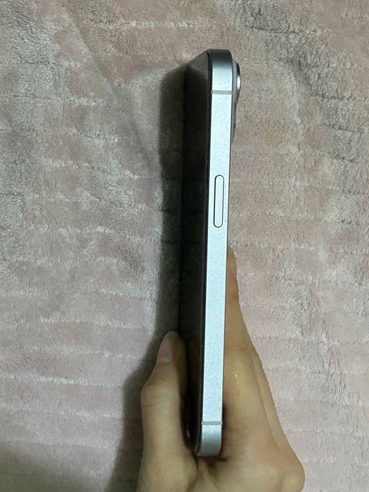 iPhone 14, 128ГБ, в отличном состоянии