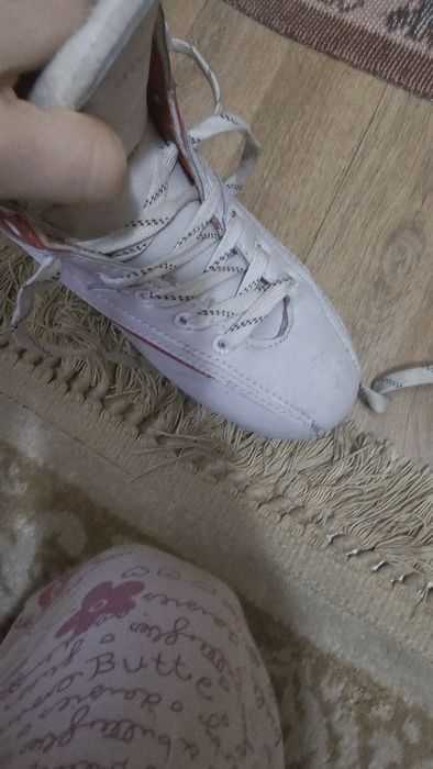 Продам коньки 35р