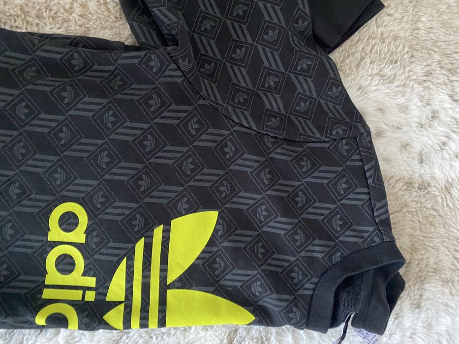 Готина момчешка блузка