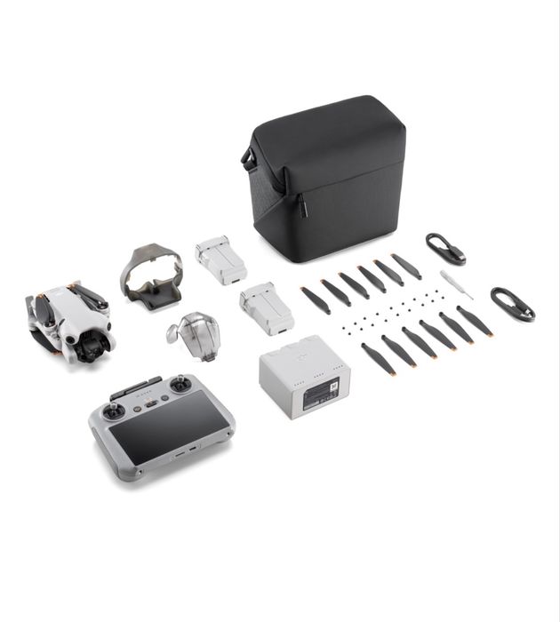 Дрон DJI Mini 4 Pro Fly More Combo Plus (DJI RC 2) белый