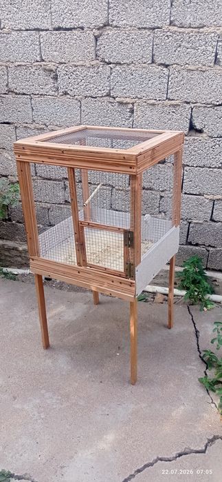 Продам клетку для попугаев