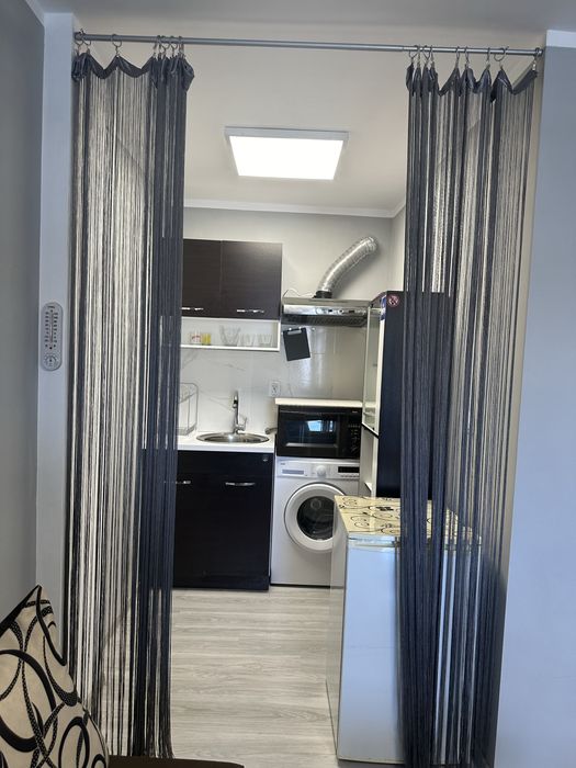 Дава се под наем Едностаен апартамент в Велико Търново, Колю Фичето - 37 кв.м за 306 € - Снимка #2