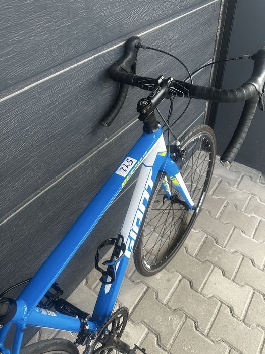 Шосеен велосипед Giant Defy 3 / 28” S” 2х9