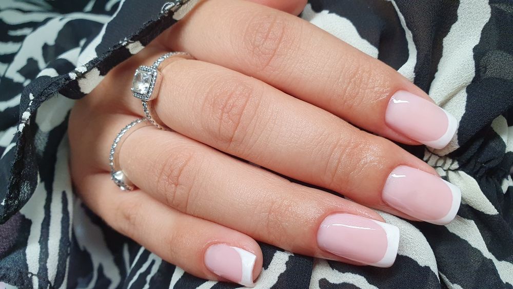 Unghii ojă semi/ gel .