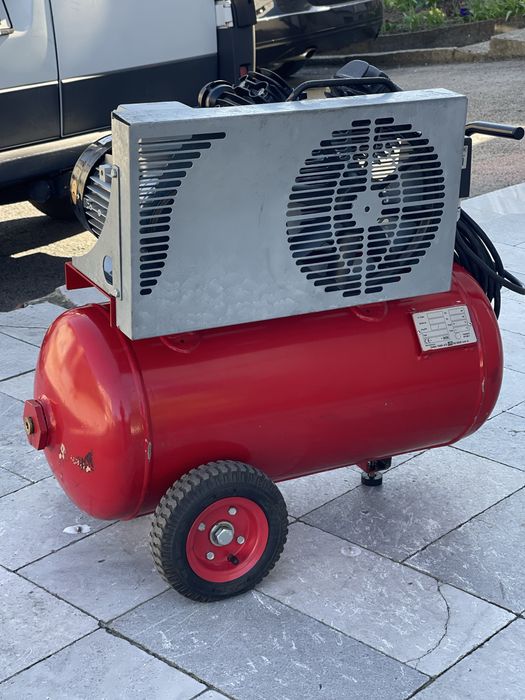 V-Образен компресор за въздух RENO-DENMARK 350/50 - 50л | 1.5kW | 400V