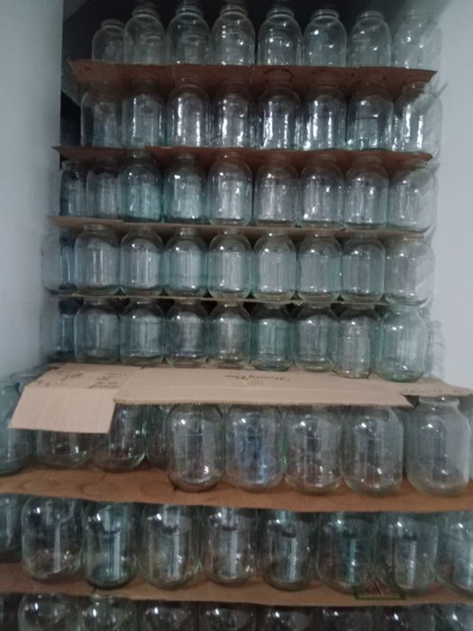 Банка стеклянная 2л.