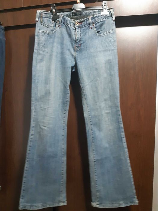 Blugi marca Armani, marimea 29