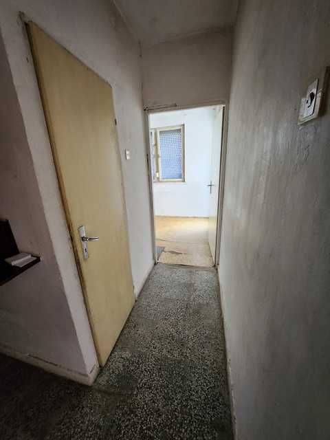 Продава се Двустаен апартамент в Търговище, Център - 65 кв.м за 1216 €/кв.м - Снимка #6