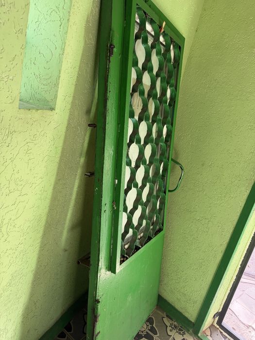 Продам дверь железную