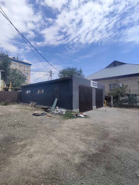 Сдам большой Бокс в центре