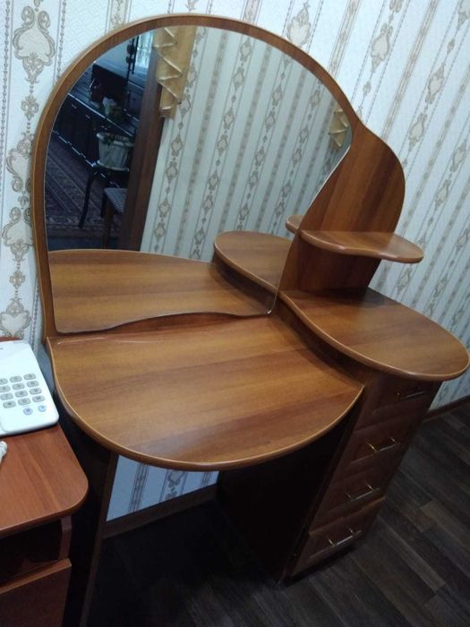 Продам тумбу б/у